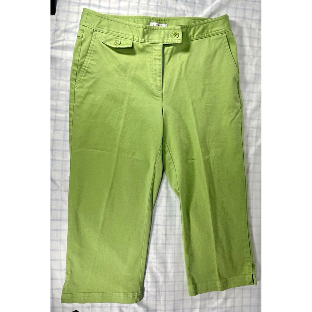 Villager (Liz Claiborne) Green Stretch Capri Pants Size 12